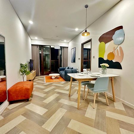Zo Apartment Opera, Crest, Galleria -Central Saigon -Free Pool-Gym-Sauna Room-Yoga Room ホーチミン市 エクステリア 写真