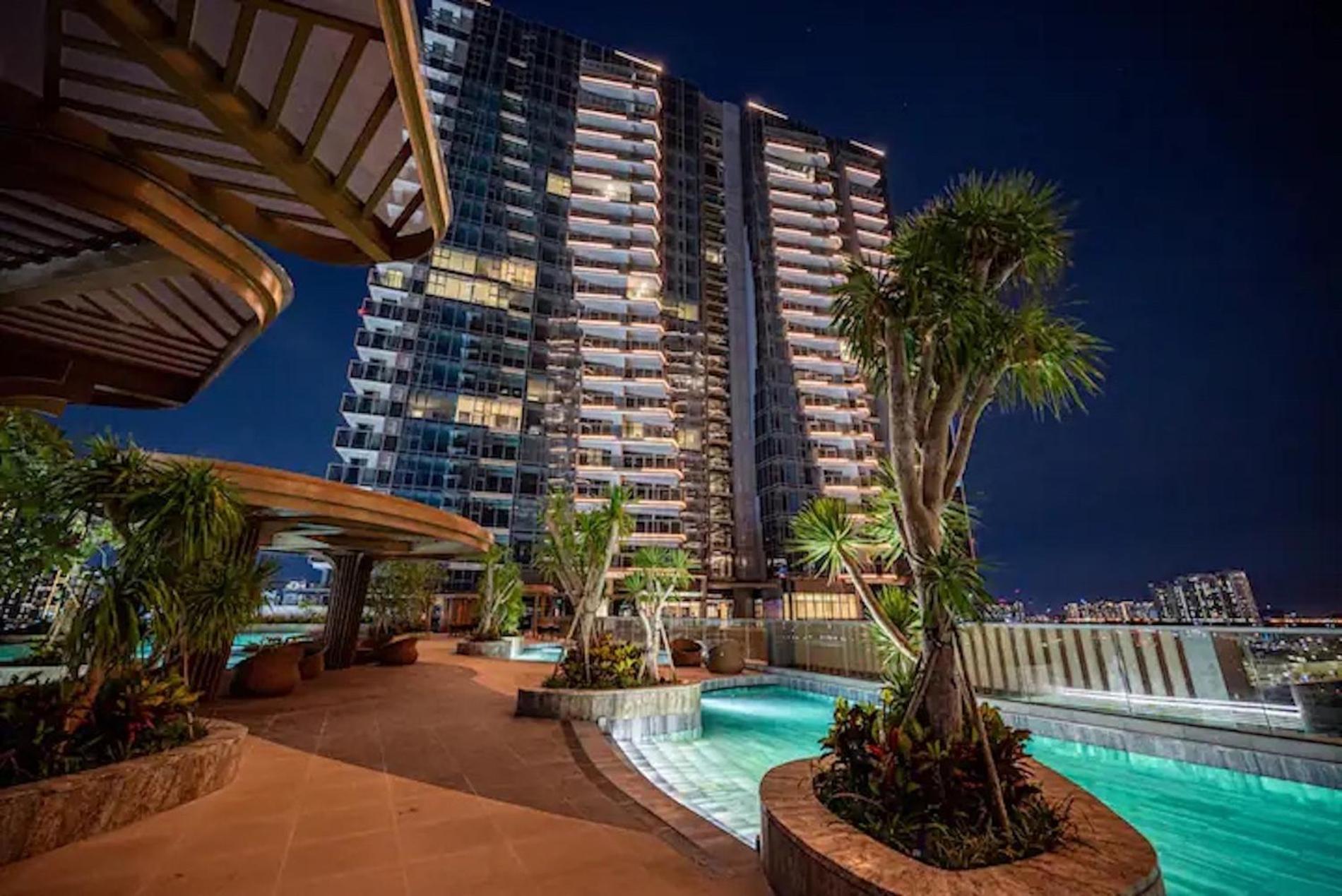 Zo Apartment Opera, Crest, Galleria -Central Saigon -Free Pool-Gym-Sauna Room-Yoga Room ホーチミン市 エクステリア 写真