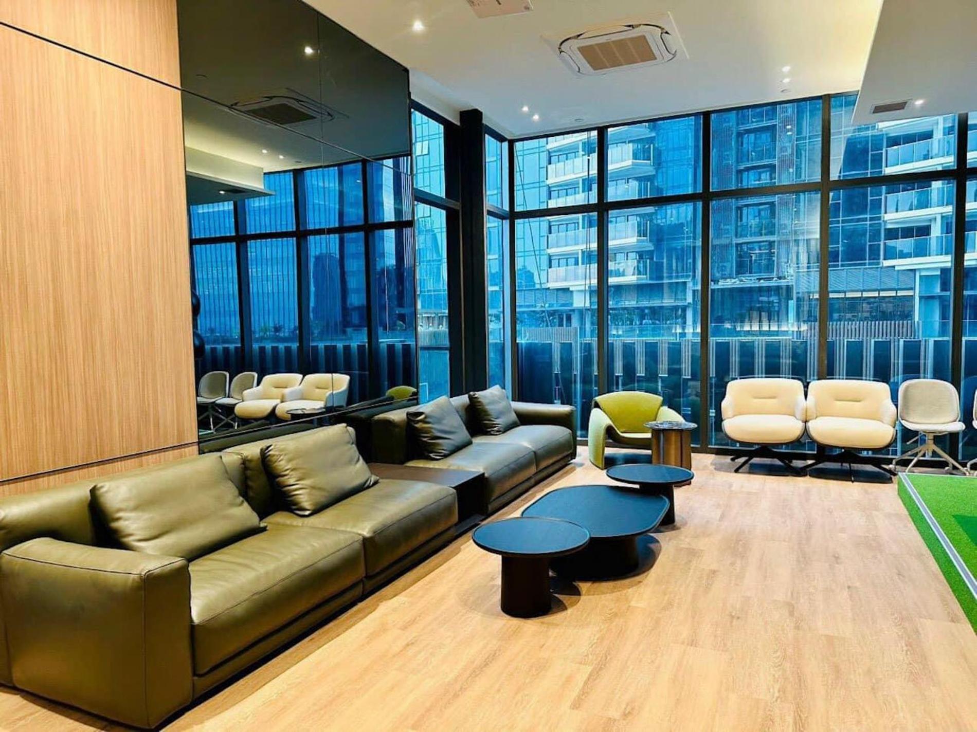 Zo Apartment Opera, Crest, Galleria -Central Saigon -Free Pool-Gym-Sauna Room-Yoga Room ホーチミン市 エクステリア 写真