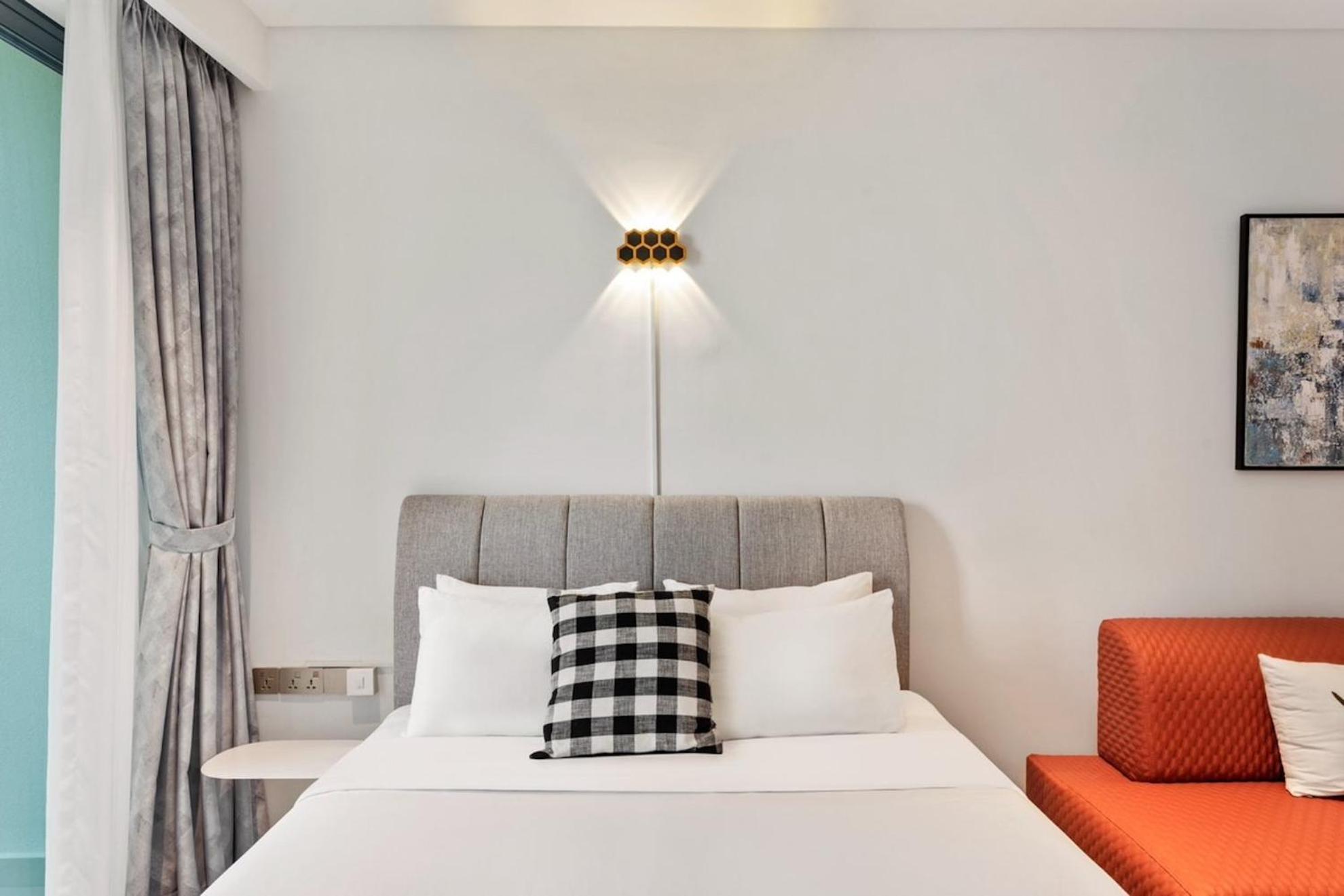 Zo Apartment Opera, Crest, Galleria -Central Saigon -Free Pool-Gym-Sauna Room-Yoga Room ホーチミン市 エクステリア 写真