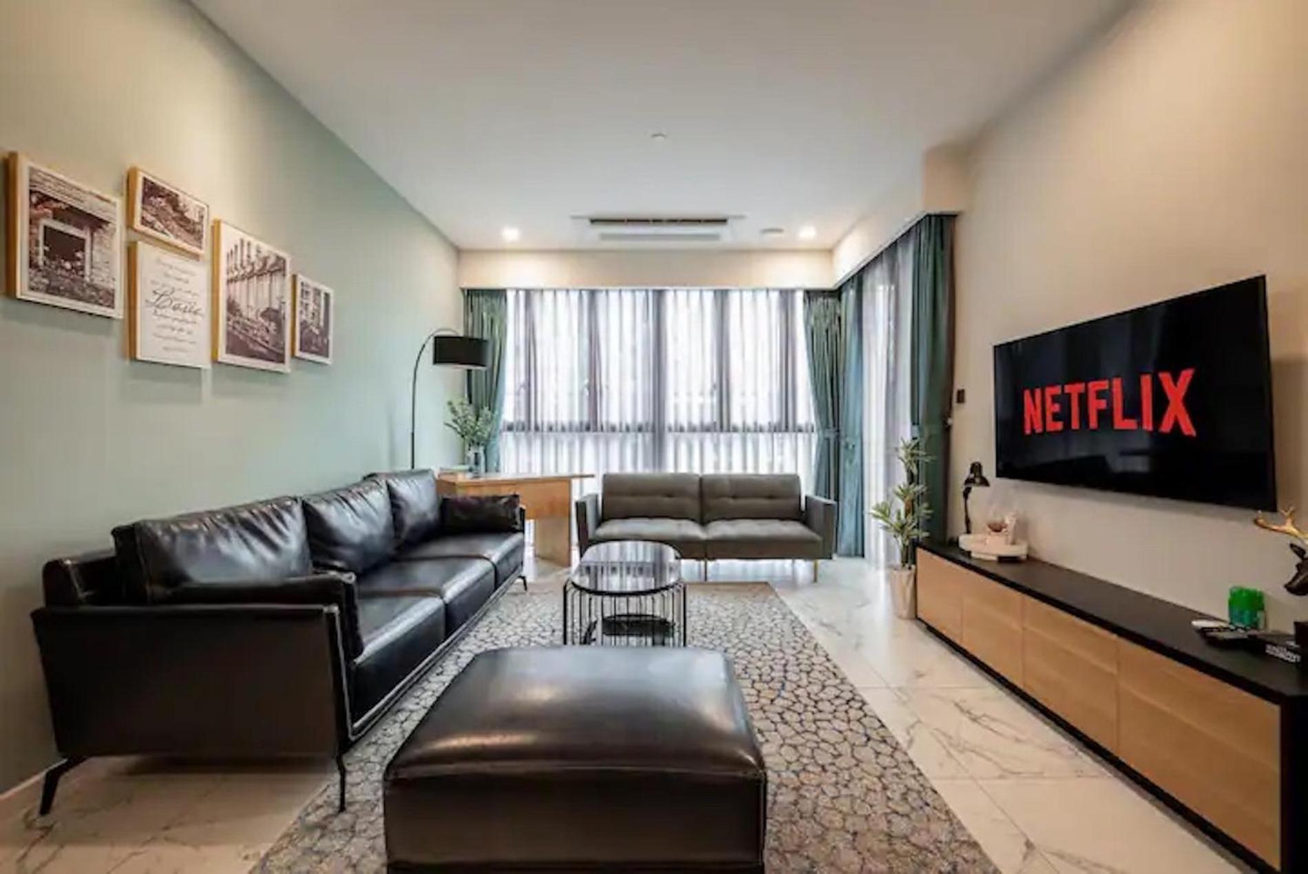 Zo Apartment Opera, Crest, Galleria -Central Saigon -Free Pool-Gym-Sauna Room-Yoga Room ホーチミン市 エクステリア 写真